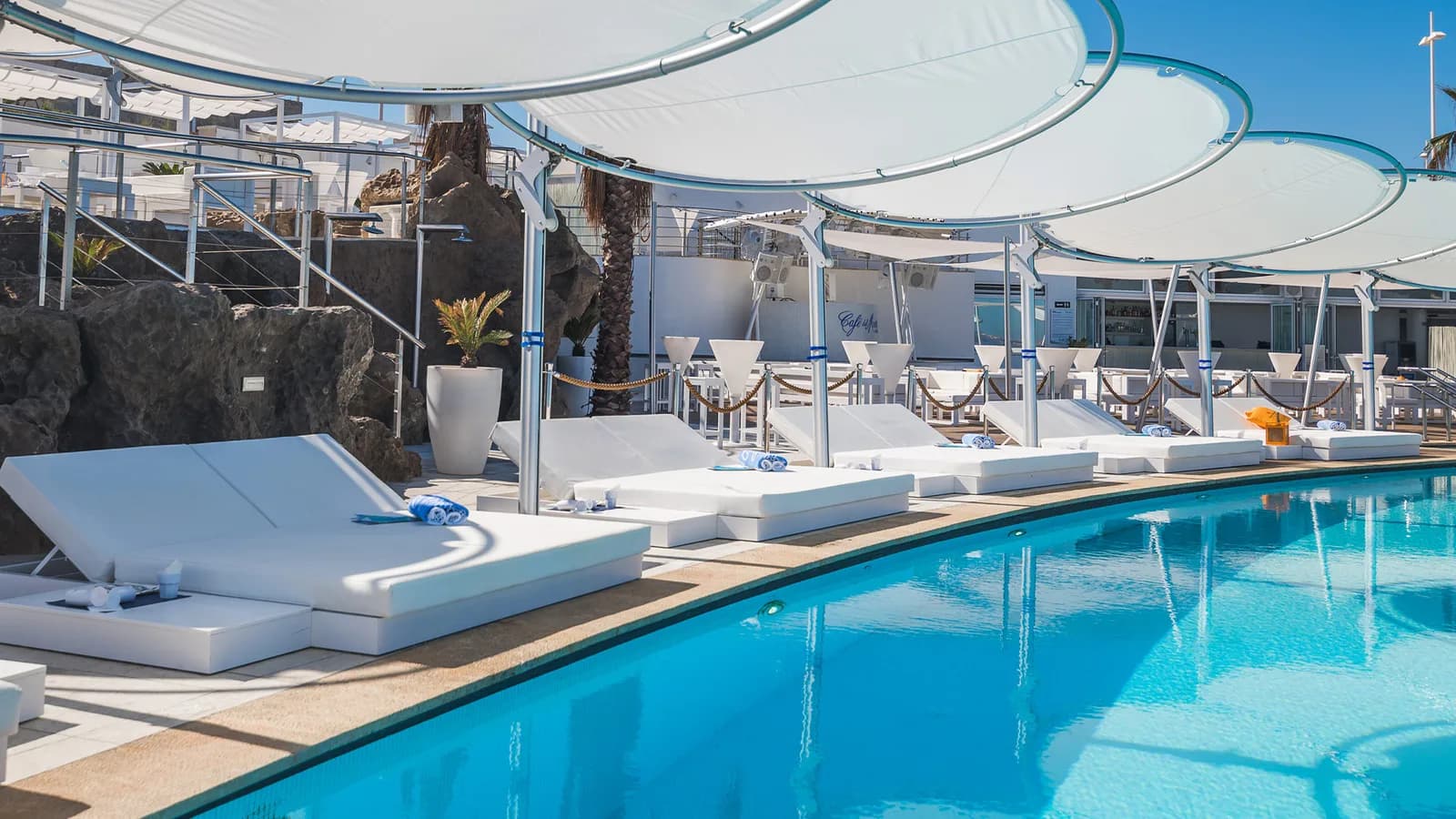 Gandiablasco Café del Mar, hospitality project in Qawra, Malta