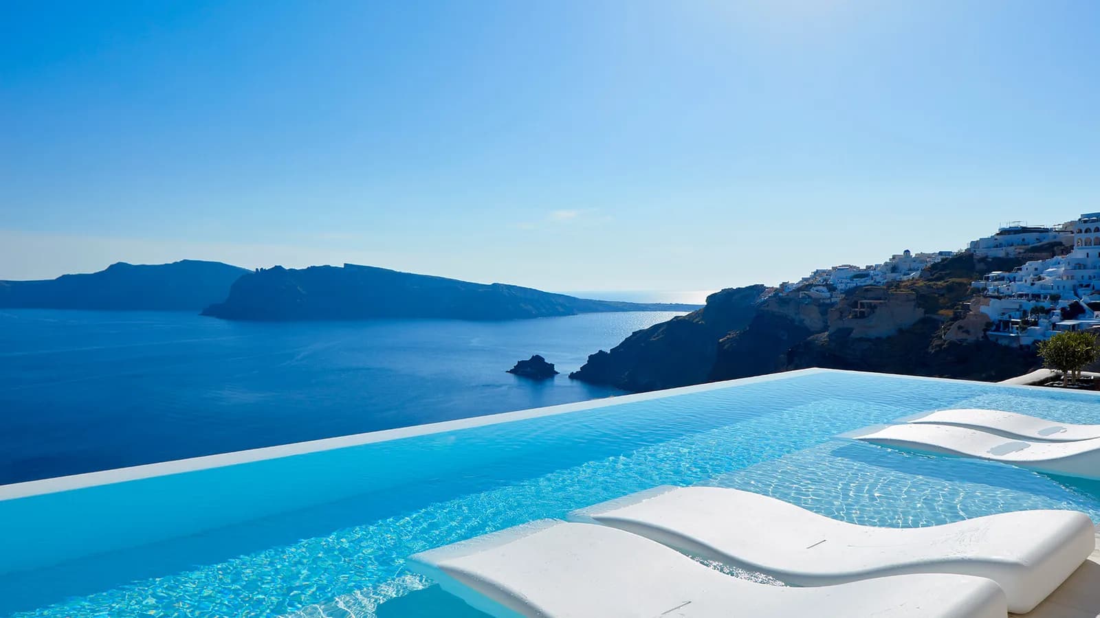 Gandiablasco Canaves Oia Suites, hospitality project in Oia, Greece