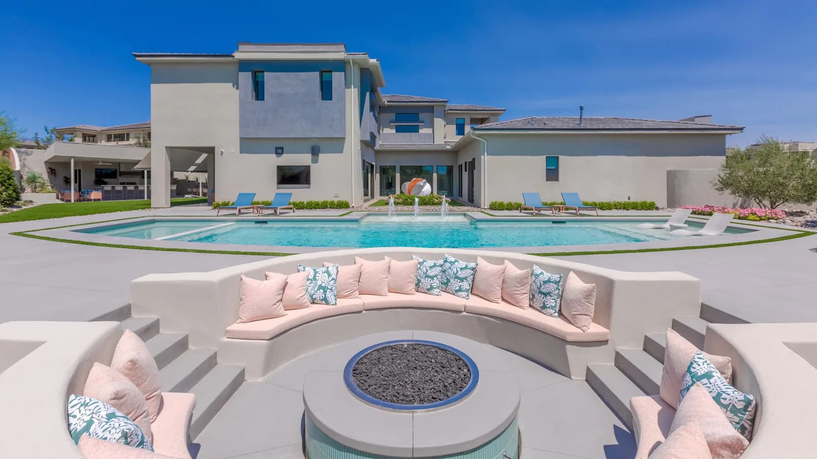 Gandiablasco Chateau JL, residential project in Las Vegas, United States