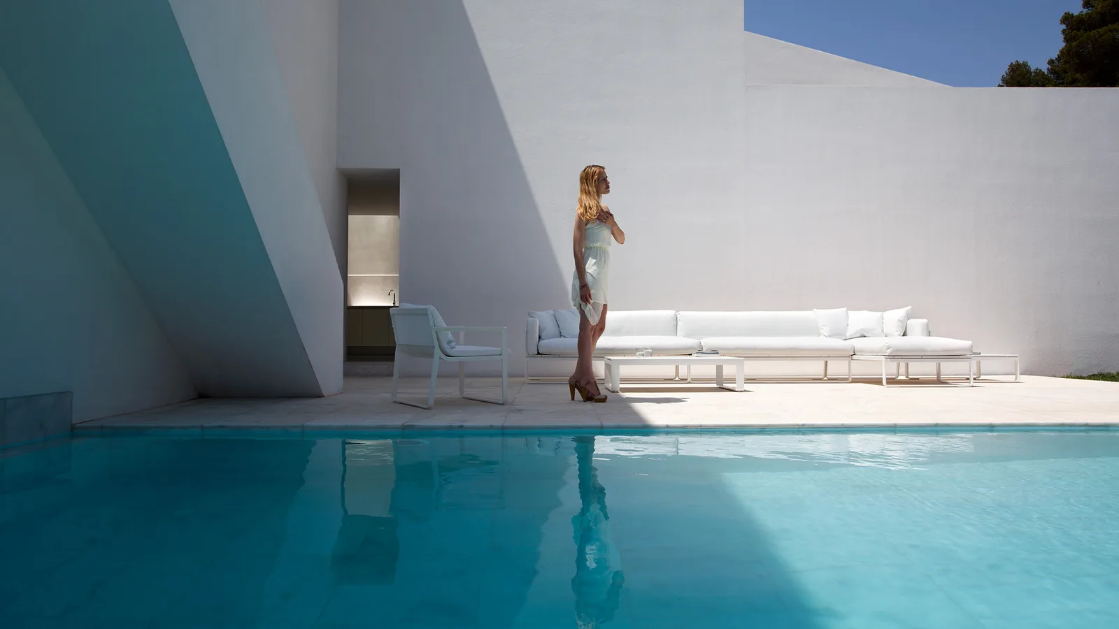 Gandiablasco Cliff Top House, residential project in Altea, Spain