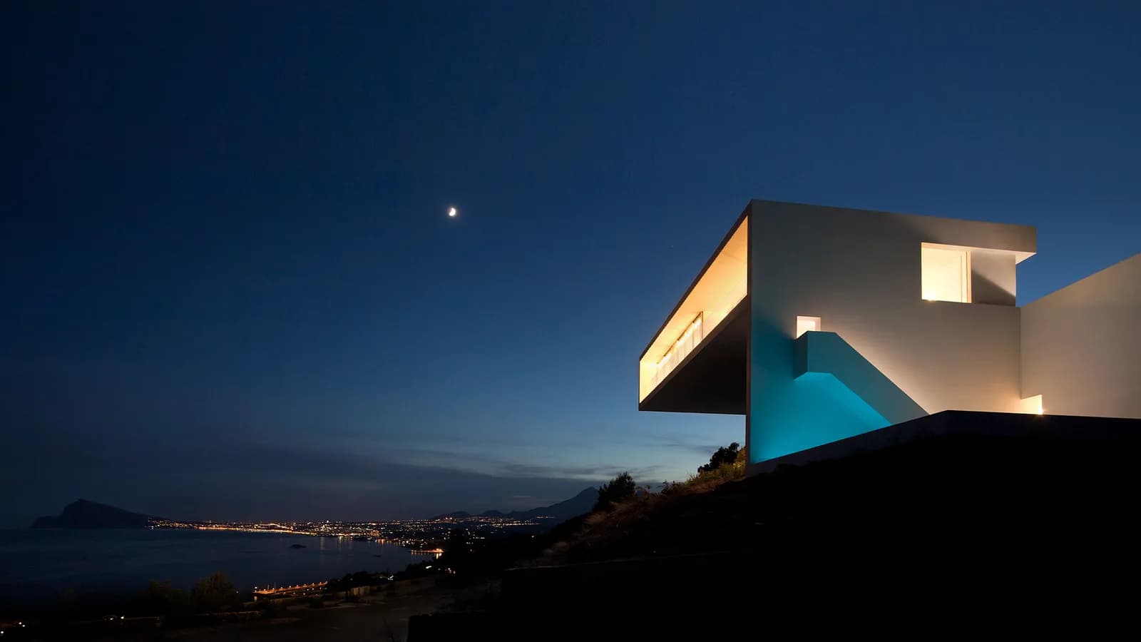 Gandiablasco Cliff Top House, residential project in Altea, Spain