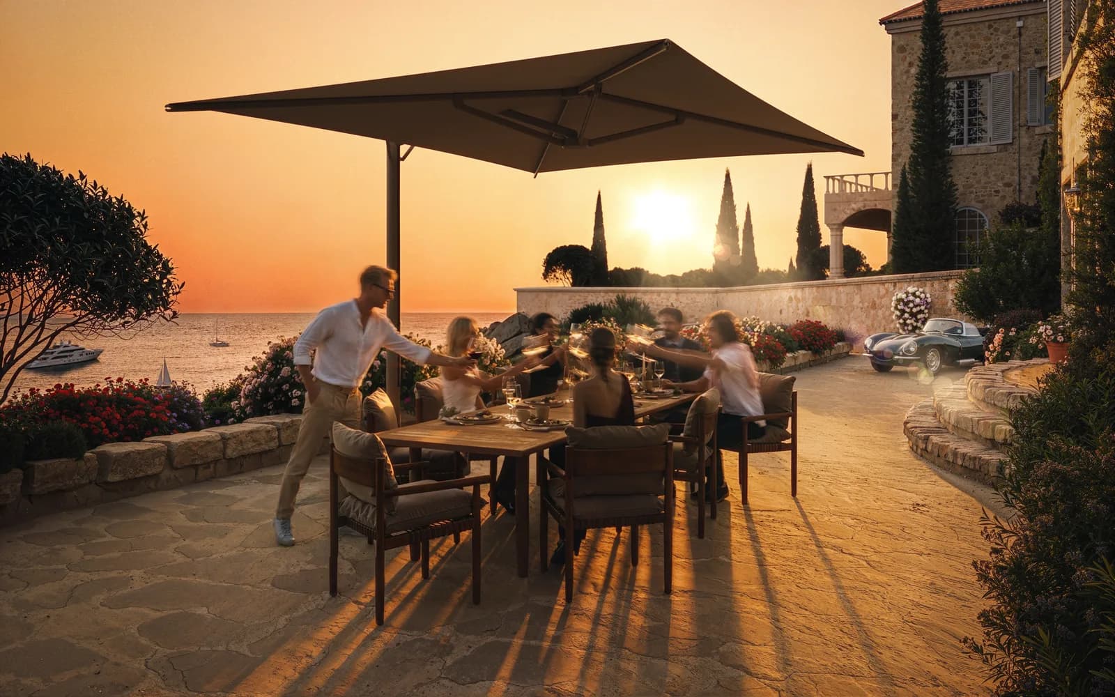 Umbrosa Aurelis Cantilever umbrella, residential project
