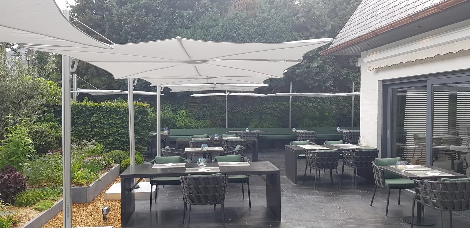 Umbrosa Bon Bon Restaurant, hospitality project