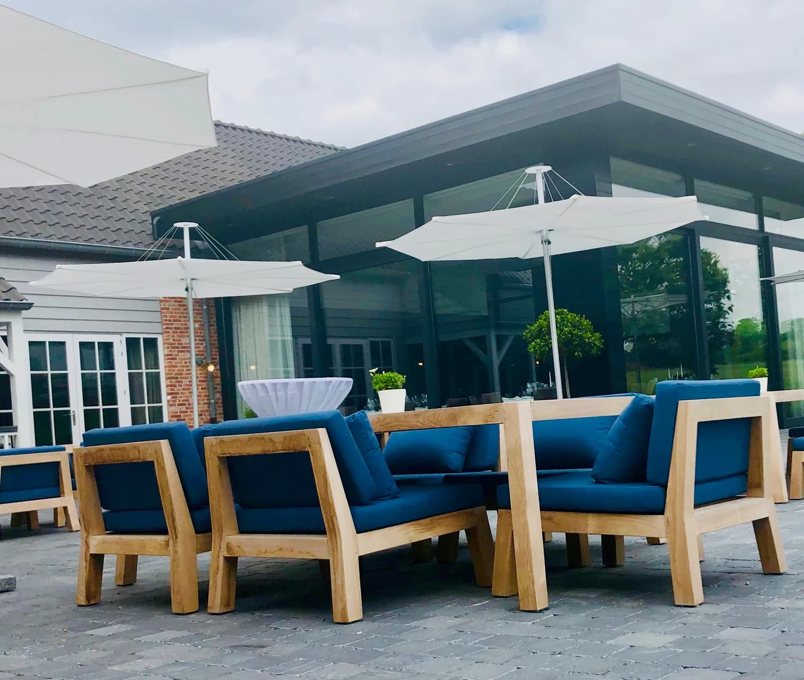 Umbrosa Restaurant 'De Zilte Zoen' ǀ Belgium, hospitality project in Belgium