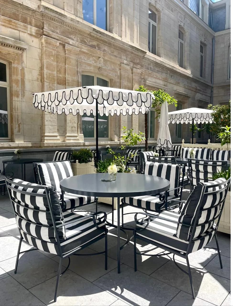 Umbrosa Nata UX Castle, hospitality project